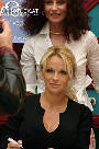 Pamela Anderson Autogrammstunde - Lugner City - Do 27.02.2003 - 2