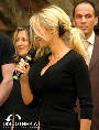 Pamela Anderson Autogrammstunde - Lugner City - Do 27.02.2003 - 23