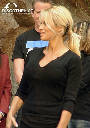 Pamela Anderson Autogrammstunde - Lugner City - Do 27.02.2003 - 25
