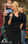 Pamela Anderson Autogrammstunde - Lugner City - Do 27.02.2003 - 26