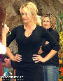 Pamela Anderson Autogrammstunde - Lugner City - Do 27.02.2003 - 59