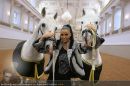 Katie Price - Hofreitschule - Mi 10.02.2010 - 1
