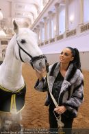 Katie Price - Hofreitschule - Mi 10.02.2010 - 31