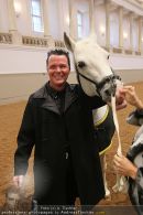 Katie Price - Hofreitschule - Mi 10.02.2010 - 34