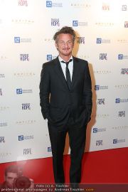 Sean Penn - Sofitel - Di 15.02.2011 - 38