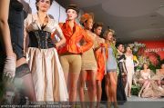 Modenschau - Triumph Store - Di 01.03.2011 - 8