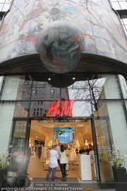 Shop Opening - H & M - Do 14.04.2011 - 17
