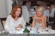 Glamour in White - Maria Loretto - Fr 22.07.2011 - 68