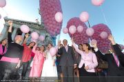 Pink Ribbon - Parlament - Mi 28.09.2011 - 1