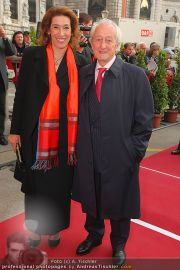 Romy Gala - Red Carpet - Hofburg - Sa 16.04.2011 - 21