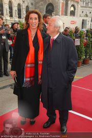 Romy Gala - Red Carpet - Hofburg - Sa 16.04.2011 - 44
