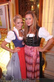 Almdudler Ball 2 - Rathaus - Fr 23.09.2011 - 140