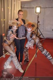 CATS Premiere - CATS Theaterzelt - Do 02.02.2012 - 47