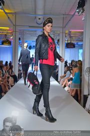 Jones Fashionshow - MGC Messe - Mo 10.09.2012 - 15