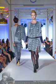 Jones Fashionshow - MGC Messe - Mo 10.09.2012 - 33