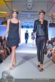 Jones Fashionshow - MGC Messe - Mo 10.09.2012 - 37