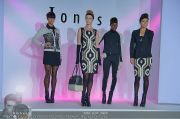 Jones Fashionshow - MGC Messe - Mo 10.09.2012 - 51