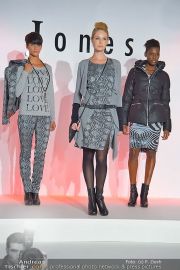 Jones Fashionshow - MGC Messe - Mo 10.09.2012 - 80