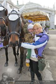 Milka Weihnachtswelt - beim Burgtheater - Sa 01.12.2012 - 24