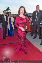 Romy Gala - Red Carpet - Hofburg - Sa 21.04.2012 - 86