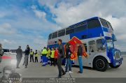Lifeball Flieger 1 - Flughafen - Fr 24.05.2013 - 11