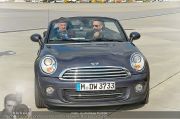 Lifeball Flieger 1 - Flughafen - Fr 24.05.2013 - 2