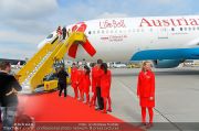 Lifeball Flieger 1 - Flughafen - Fr 24.05.2013 - 30