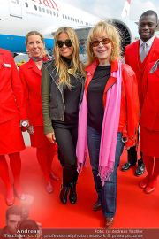 Lifeball Flieger 1 - Flughafen - Fr 24.05.2013 - 43
