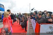 Lifeball Flieger 1 - Flughafen - Fr 24.05.2013 - 52