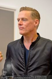 Bryan Adams - Galerie Ostlicht - Di 18.06.2013 - 21