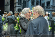 Premiere ´Besuch der alten Dame´ - Ronacher - Mi 19.02.2014 - Pia DOUWES, Franz HUSSLER HUSLER59