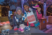 SuperFit - Rathausplatz - Mi 26.02.2014 - Sylvia GRAF, Alamande BELFOR mit Kinderschuhen19