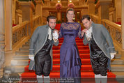 Opernball 2014 - Feststiege - Staatsoper - Do 27.02.2014 - Desiree TREICHL-STRGKH1