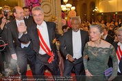 Opernball 2014 - Feststiege - Staatsoper - Do 27.02.2014 - Dominique MEYER, Heinz FISCHER, Kofi ANNAN162