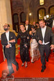 Opernball 2014 - das Fest - Staatsoper - Do 27.02.2014 - Kim KARDASHIAN, Kris JENNER am Heimweg128