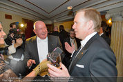 Opernball 2014 - das Fest - Staatsoper - Do 27.02.2014 - Situation um Schlgerei Johannes B. KERNER, Begleiter, Ballgast84