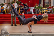 Dancer against Cancer - Hofburg - Sa 05.04.2014 - Ballerffnung Gregor HATALA, Yvonne RUEFF102