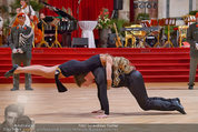 Dancer against Cancer - Hofburg - Sa 05.04.2014 - Ballerffnung Gregor HATALA, Yvonne RUEFF105