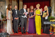 Dancer against Cancer - Hofburg - Sa 05.04.2014 - Awardverleihung an Kelly LEBROCK157