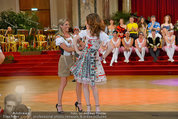 Dancer against Cancer - Hofburg - Sa 05.04.2014 - Verena PFLGER, Amina DAGI348