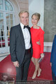 Fundraising Dinner - Albertina - Do 08.05.2014 - Klaus Albrecht SCHRDER mit Freundin Nina LERCHNER65