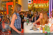 Lindsey Lohan PK und Autogrammstunde - PlusCity Linz - Sa 26.07.2014 - Lindsey LOHAN97