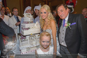 Lugner Feier - Palais Liechtenstein - Sa 13.09.2014 - Richard und Cathy LUGNER (Schmitz) mit Hochzeitstorte, Leonie48