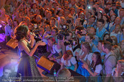 Almdudler Trachtenpärchenball - Rathaus - Fr 19.09.2014 - Conchita WURST live on Stage, Konzertfoto283