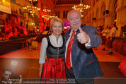 Almdudler Trachtenpärchenball - Rathaus - Fr 19.09.2014 - Michael und Barbara HÄUPL81