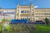 Game City - Rathaus - Fr 10.10.2014 - Eingangsbereich, Rathaus, Menschenschlange191