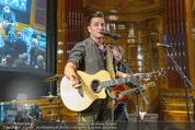 Wolfgang Fellner 60er - Park Hyatt Hotel - Mo 13.10.2014 - Andreas GABALIER live (Bhnenfoto)104