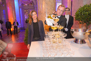 PK zum Silvesterball - Hofburg - Mi 15.10.2014 - Sektpyramide wird eingeschenkt, Alexandra KASZAY48