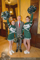 Rot Kreuz Ball PK - Park Hyatt - Mi 29.10.2014 - Thomas SCHFER-ELMAYER mit Cheerleaders11