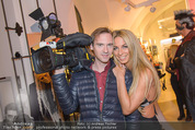 Late Night Shopping - Mondrean - Do 30.10.2014 - Yvonne RUEFF mit Freund29